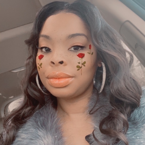 Meet your Posher, Aiesha - Picture 1 of 1